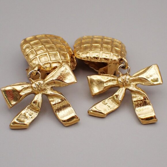CHANEL Logo Matelasse Dangle Bow Earrings Clip-On GHW France - Picture 2 of 10